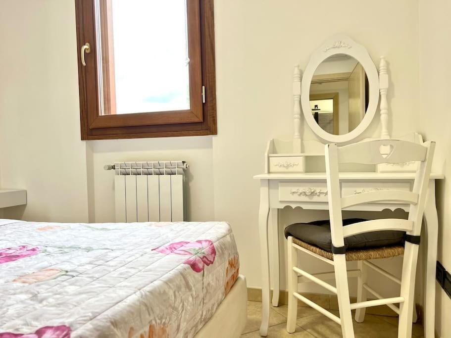 Comfyspot Apartamento Rosia Exterior foto